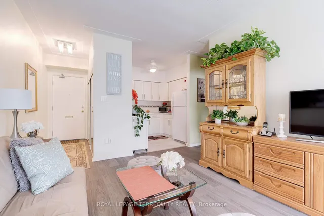 Additional image 20 of 10 WOODMAN Dr