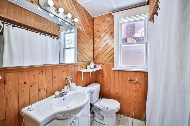 Additional image 11 of 1105 King St