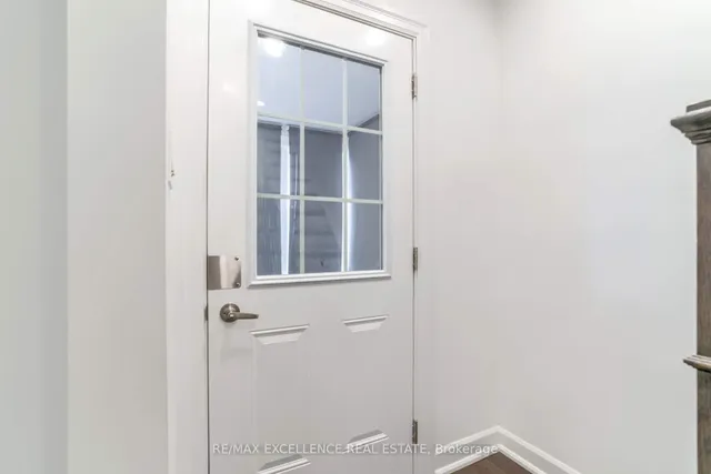 Additional image 4 of 663 Jane St