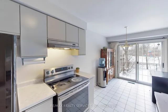 Additional image 7 of 28 Heathcliffe Sq