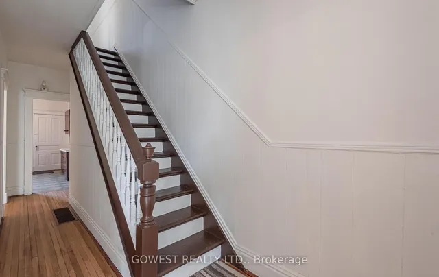 Additional image 7 of 12 Golden Ave