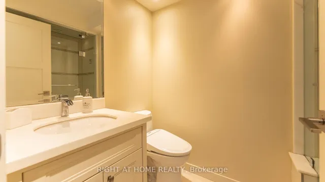 Additional image 38 of 77 Harbour Sq Unit 2412