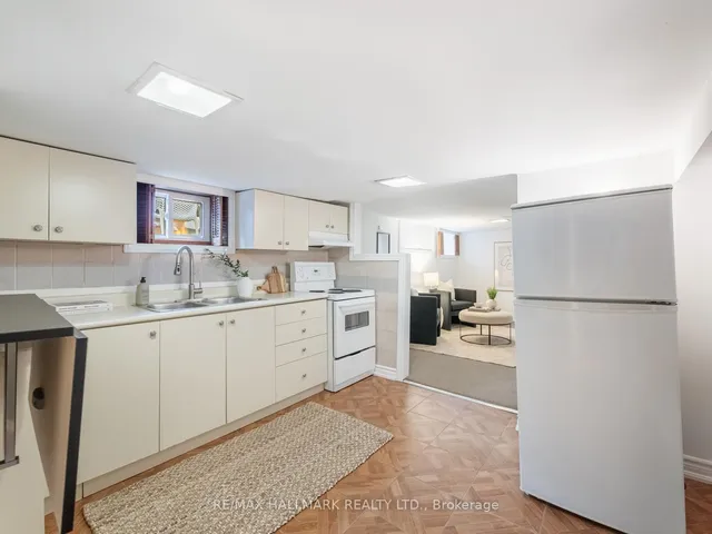 Additional image 36 of 32 Cambridge Ave