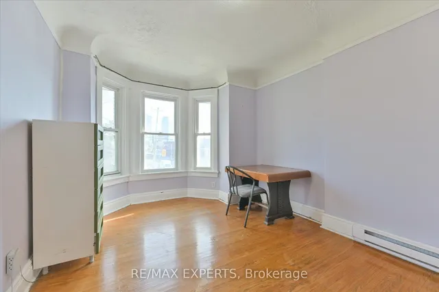 Additional image 24 of 18 Barton Ave