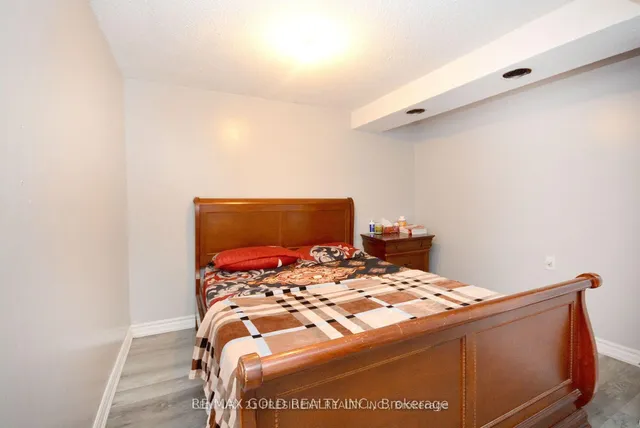 Additional image 32 of 48 Evesham Cres