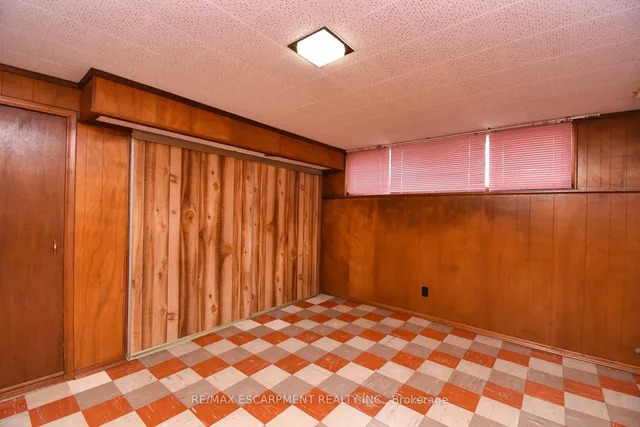 Additional image 22 of 40 SEELEY Ave