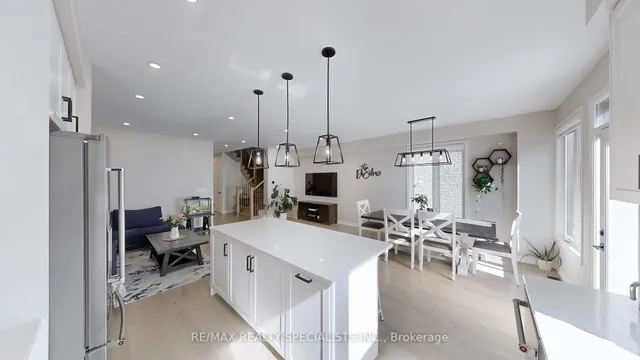 Additional image 12 of 462 Bergamot Ave