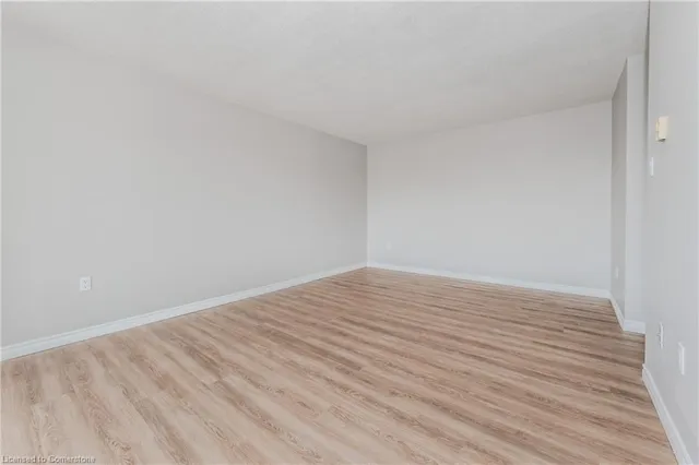 Additional image 8 of 65 Highland Cres Unit 806