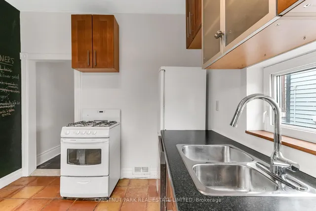 Additional image 23 of 131 Montrose Ave