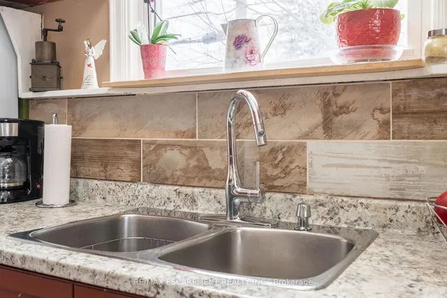 Additional image 13 of 119 East 17th St