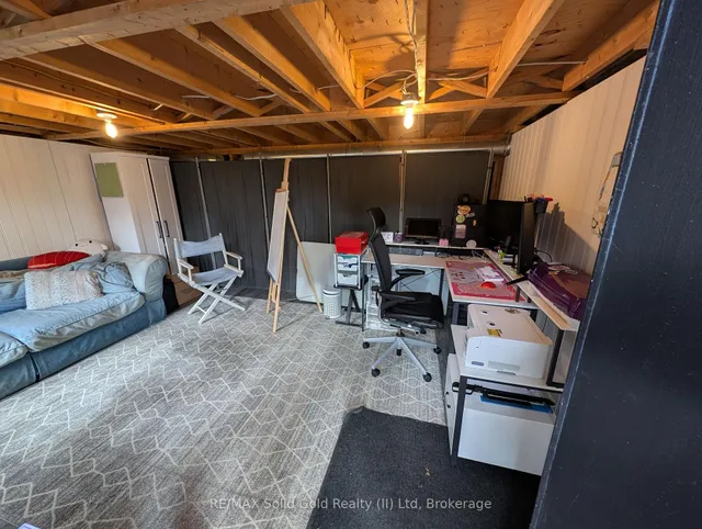 Additional image 46 of 56 Woolwich St