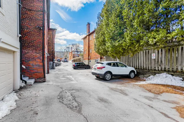 Additional image 3 of 1088 Avenue Rd