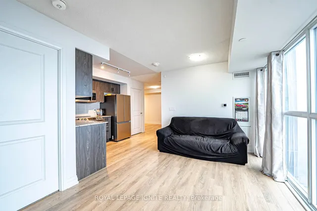 Additional image 14 of 20 Meadowglen Pl Unit 1806