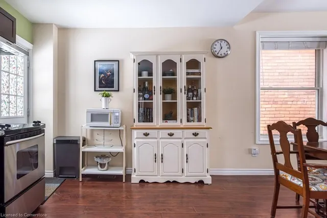 Additional image 17 of 14 Webber St