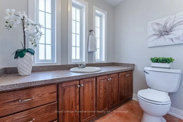 Additional image 17 of 572 Brock Crt