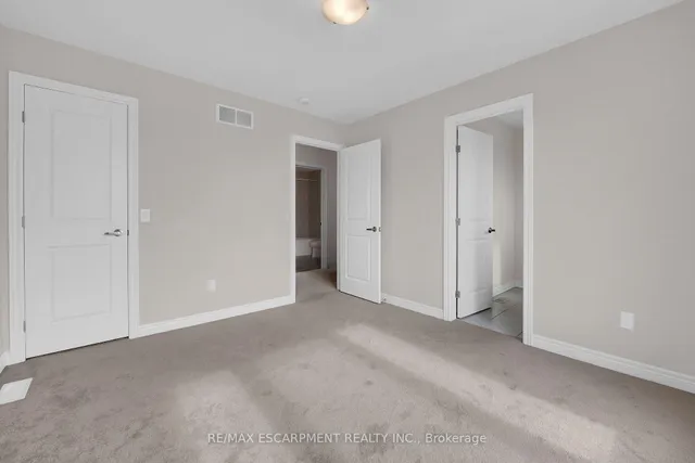 Additional image 21 of 19 Picardy Dr Unit 6