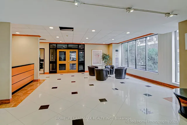 Additional image 32 of 633 Bay St Unit 1703