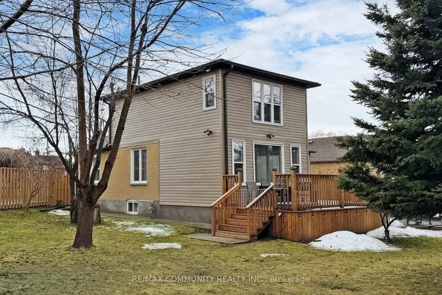 Additional image 33 of 142 Meighen Ave