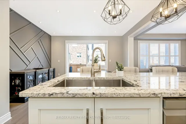 Additional image 13 of 882 Magnolia Terr