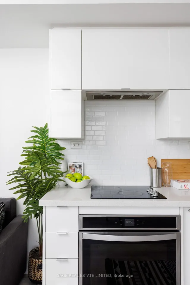 Additional image 10 of 21 Iceboat Terr Unit 4102