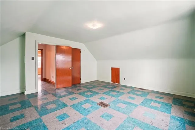 Additional image 22 of 34 Reid Ave