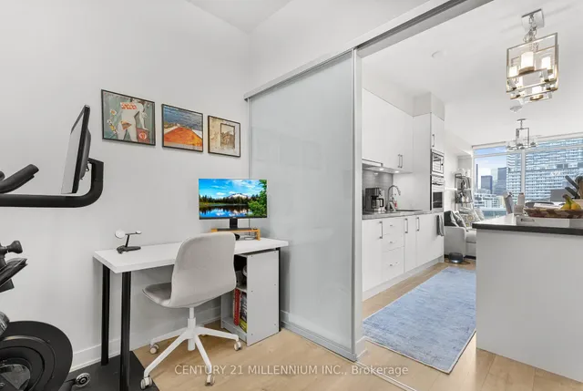 Additional image 12 of 27 Bathurst St Unit 1712