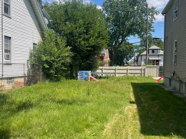 5516 Chopin St, Detroit, MI 48210