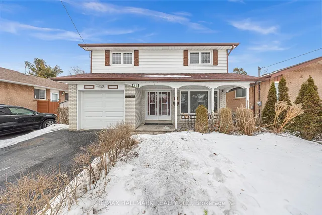 35 Rowallan Dr