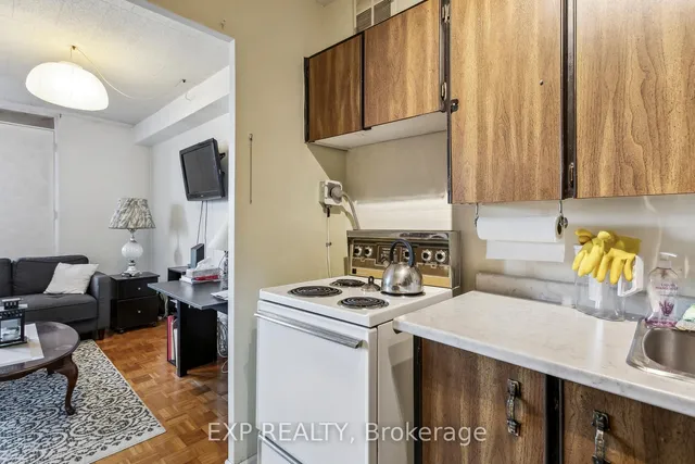 Additional image 22 of 3625 Lakeshore Blvd Unit 506