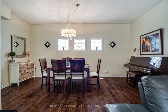 Additional image 10 of 100 Beddoe Dr Unit 27