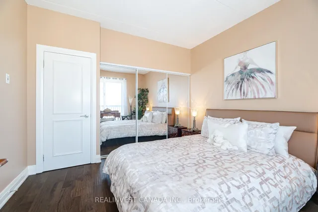 Additional image 21 of 2737 Keele St Unit 905