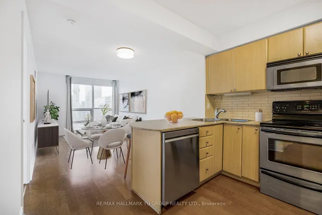 Additional image 6 of 763 Bay St Unit 4101