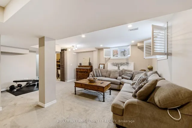 Additional image 22 of 215 Dundas St Unit 31