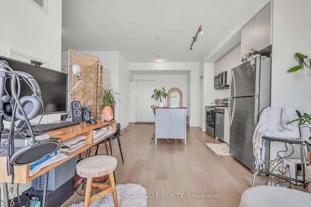 Additional image 20 of 859 The Queensway N/A Unit 412