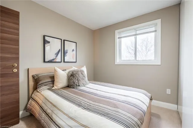 Additional image 29 of 46 Vesper Crt