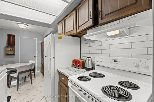 Additional image 11 of 120 Duke St Unit 805