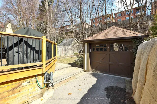 Additional image 48 of 11 Humbercrest Blvd