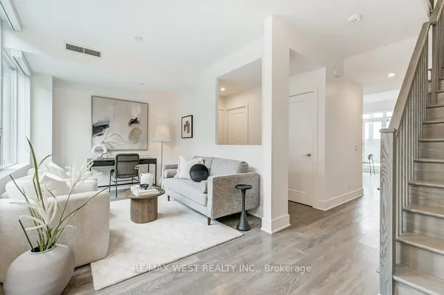 120 Parliament St Unit Th105