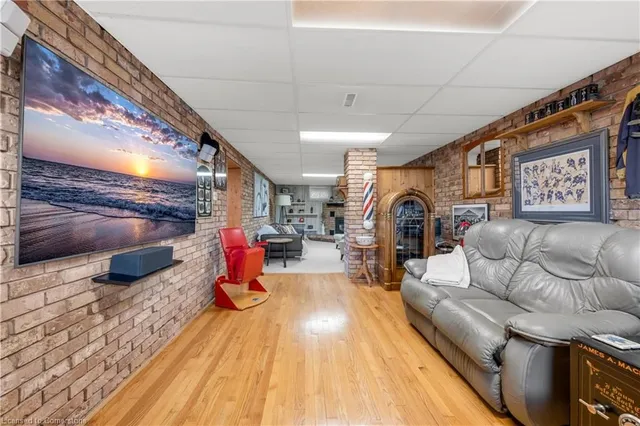 Additional image 32 of 40 Odessa St