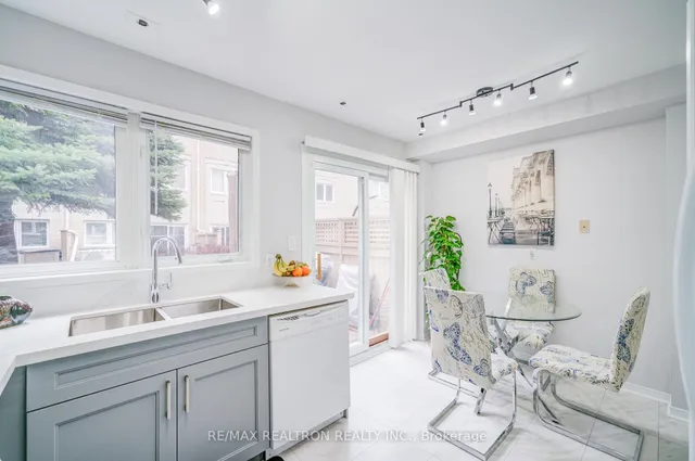 Additional image 29 of 28 Rosebank Dr Unit 507