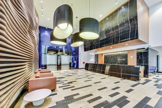 Additional image 4 of 111 Bathurst St Unit 320