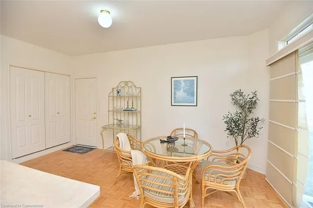 Additional image 15 of 118 Silverbirch Blvd