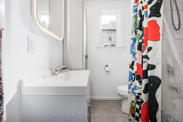 Additional image 31 of 21 Macdonell Ave