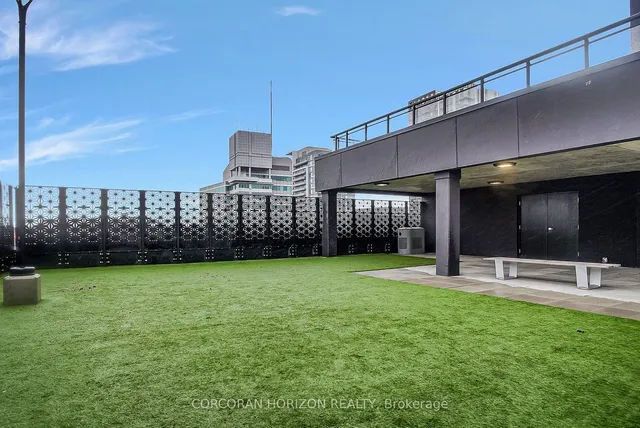 Additional image 15 of 60 Charles St Unit 2403