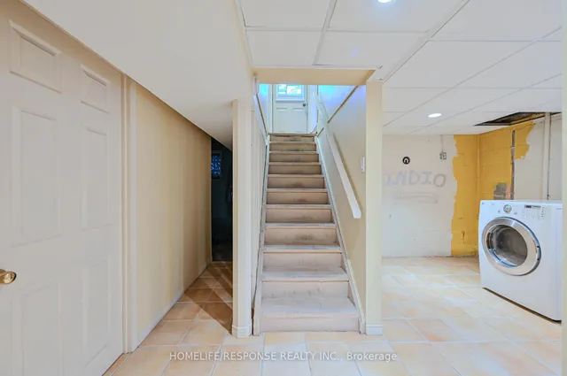 Additional image 24 of 94 YORKVIEW Dr