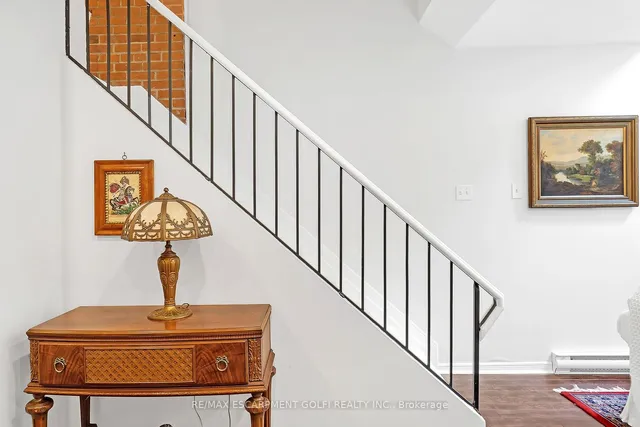 Additional image 10 of 23 Macaulay St Unit 3