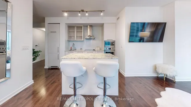 Additional image 10 of 12 York St Unit 1202