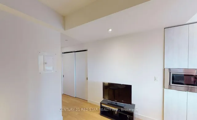 Additional image 11 of 215 Queen St Unit 703