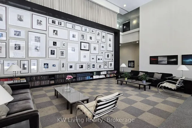 Additional image 17 of 438 King St Unit 703