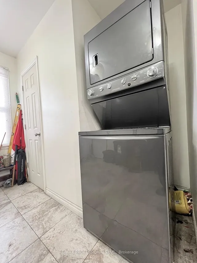 Additional image 28 of 4 Locust St